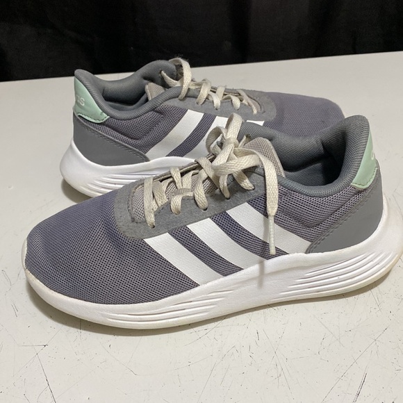 Adidas sneakers kids gray and white size 2 - Picture 7 of 7